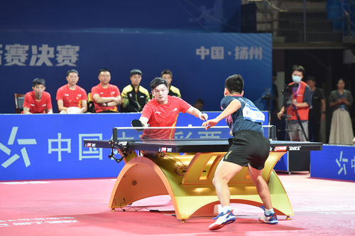 卡努逼入困 卡努逼入困