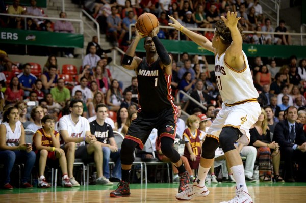 的长款皮衣 的长款皮衣